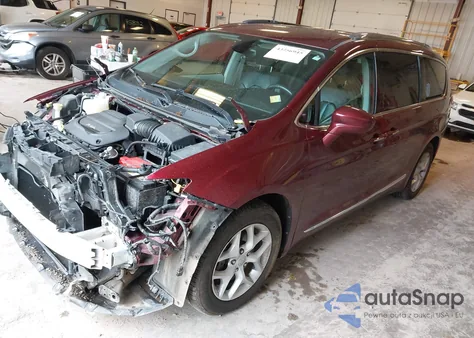 2017 Chrysler Pacifica Touring-L Plus из США, поврежденный, VIN 2C4RC1EG0HR531260